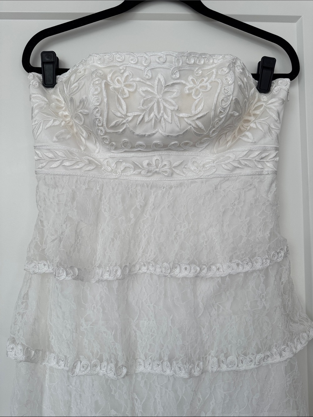 Sue Wong Lace Tiered Strapless Dress in White with Soutache Details - Picture 3 of 13